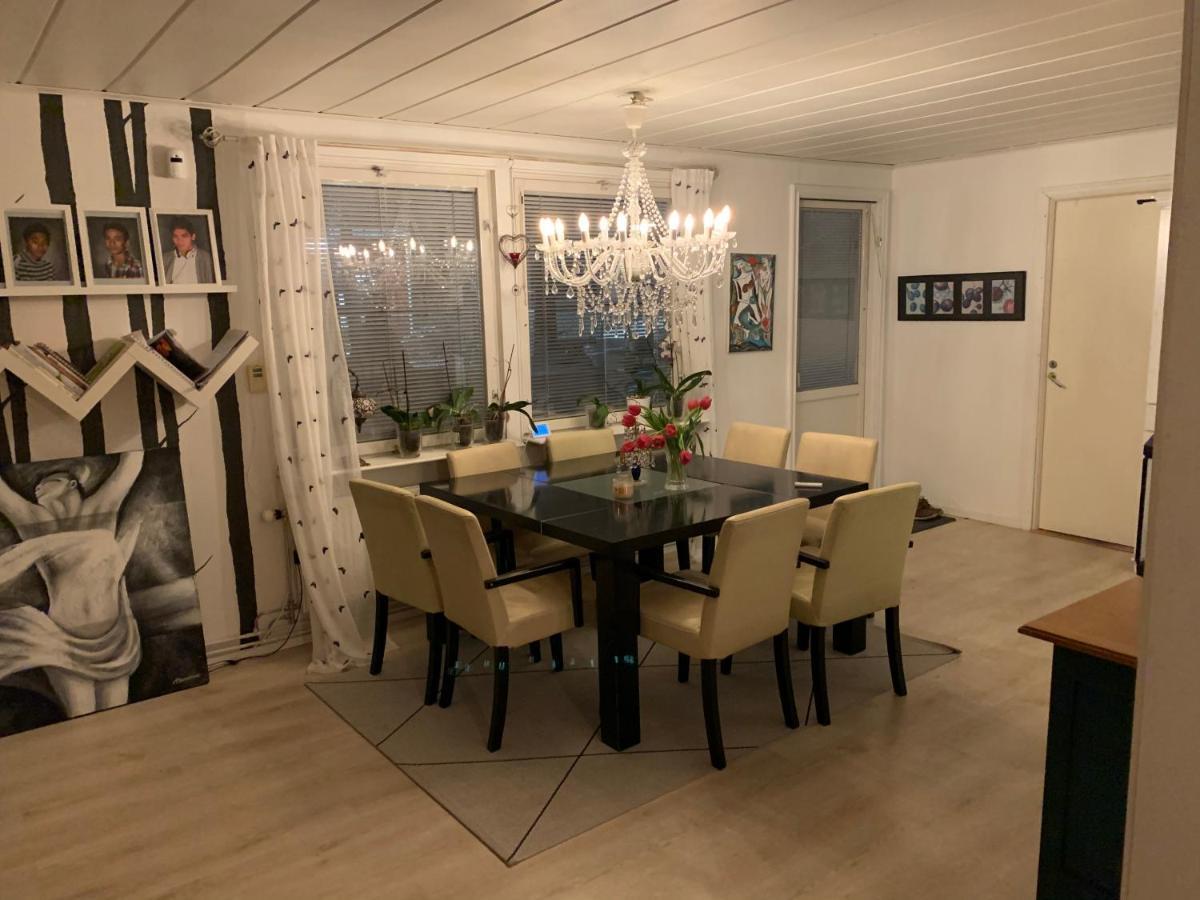 Own With Big Bed In A Big House! Lulea